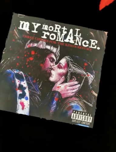 MCR THE KING'S RETURN Tee photo review